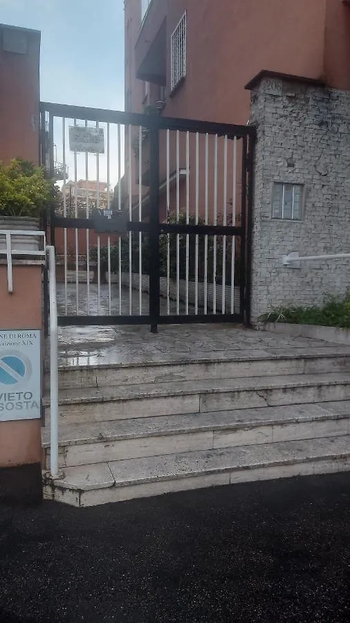 Priscilla'S Home Rome Italy
